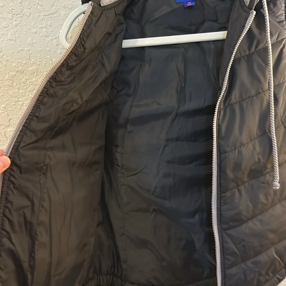 NWT city streets puffer vest h